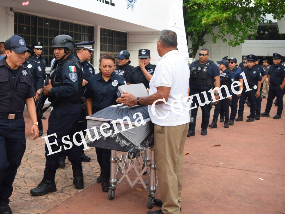 ÚLTIMO ADIOS A POLICÍA&nbsp;FALLECIDO.