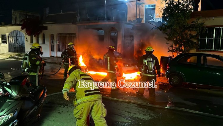 DOS COCHES QUEMADOS.